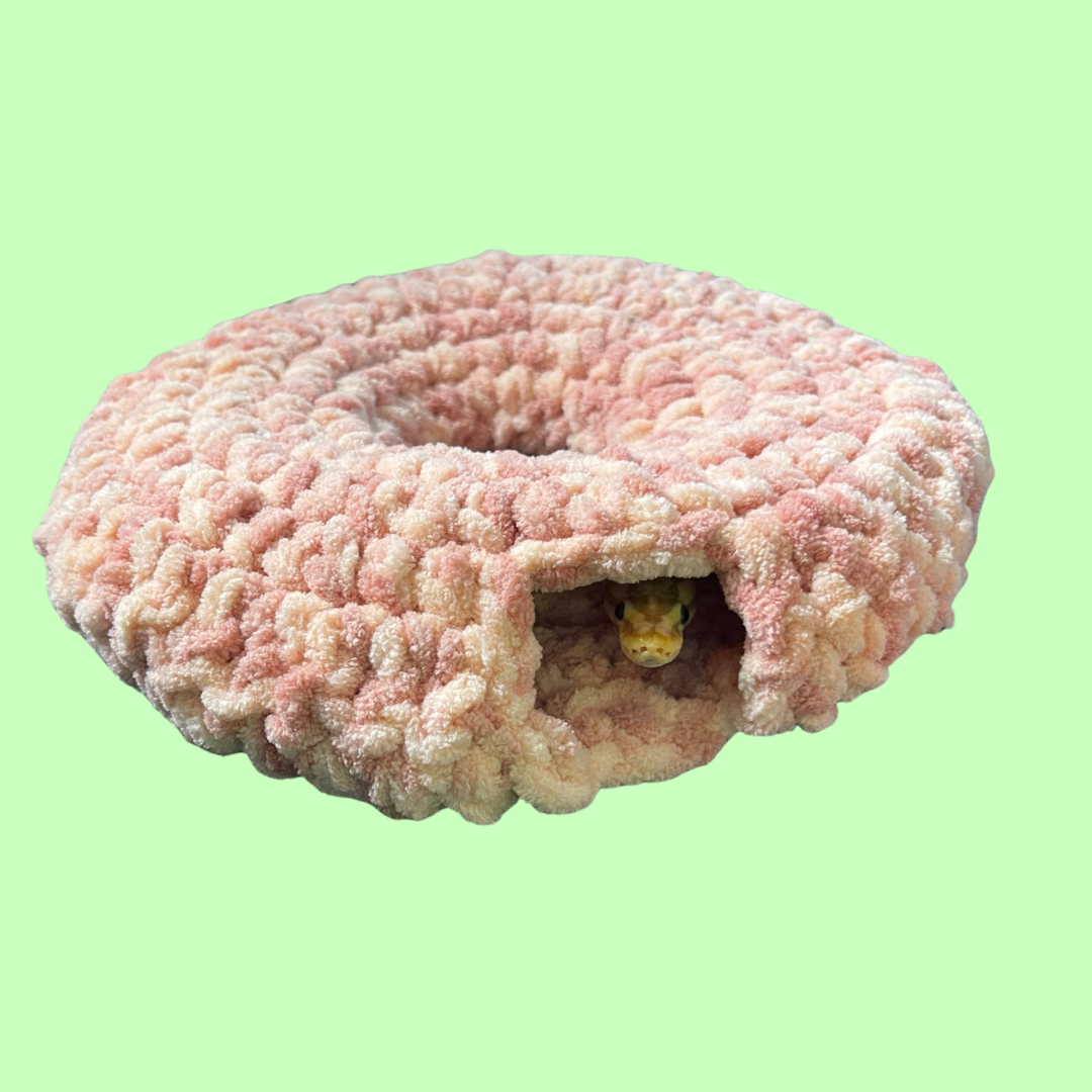 Crochet Donut Snake Hide – Cozy Reptile Enrichment Decor